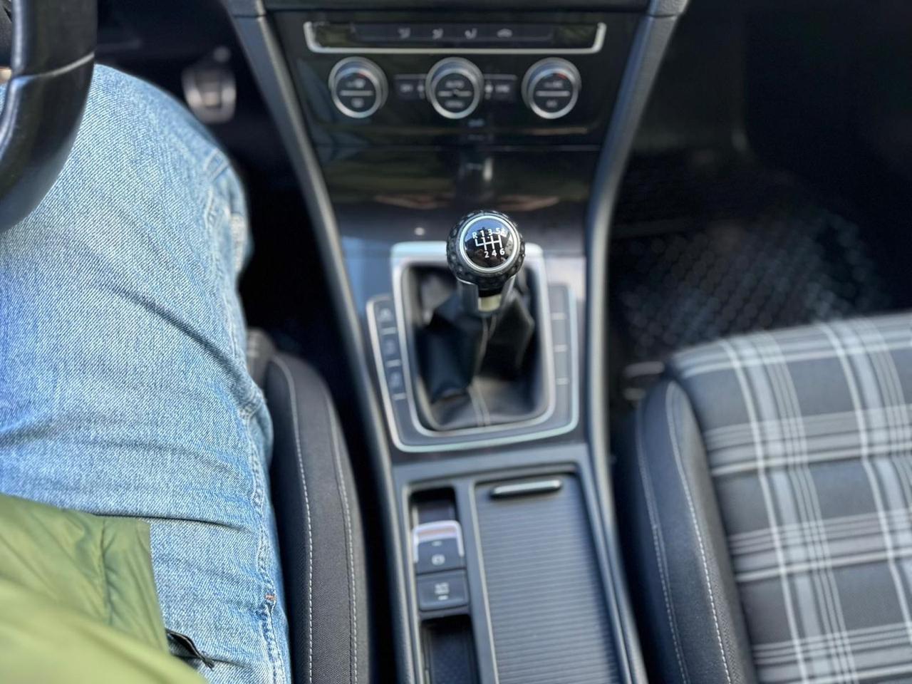 Volkswagen Golf Business 2.0 TDI GTD #8062