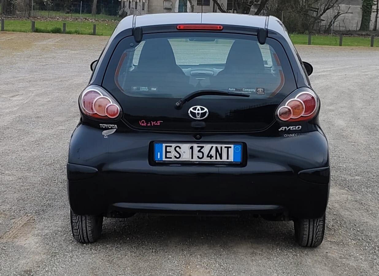 Toyota Aygo 1.0 VVT-i 69 CV 5 porte x-cool