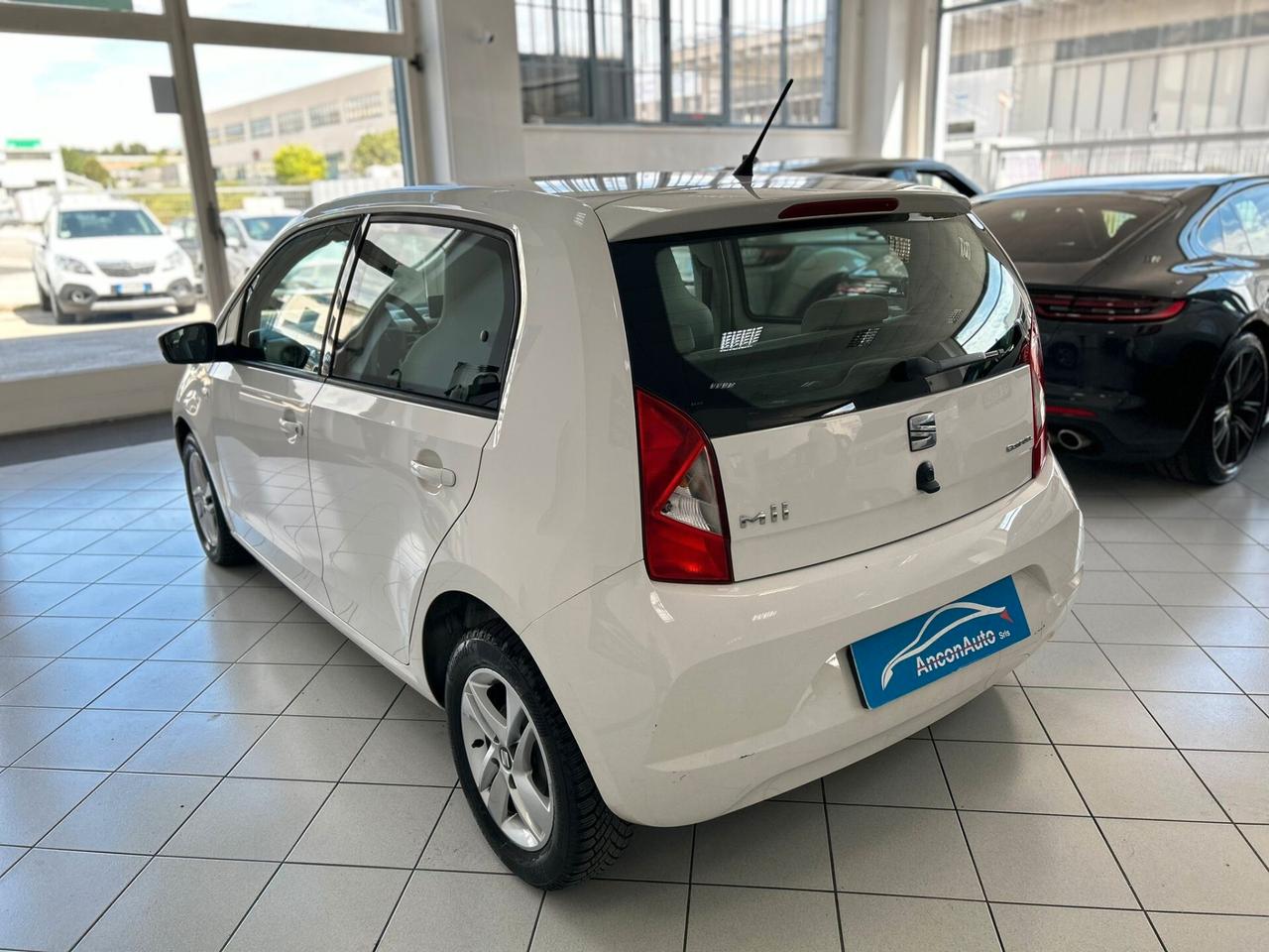 Seat Mii 1.0 68 CV 5 porte Chic Ecofuel