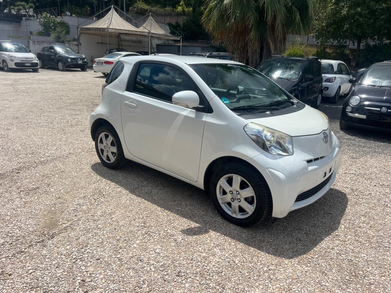 Toyota iQ 1.0 Sol