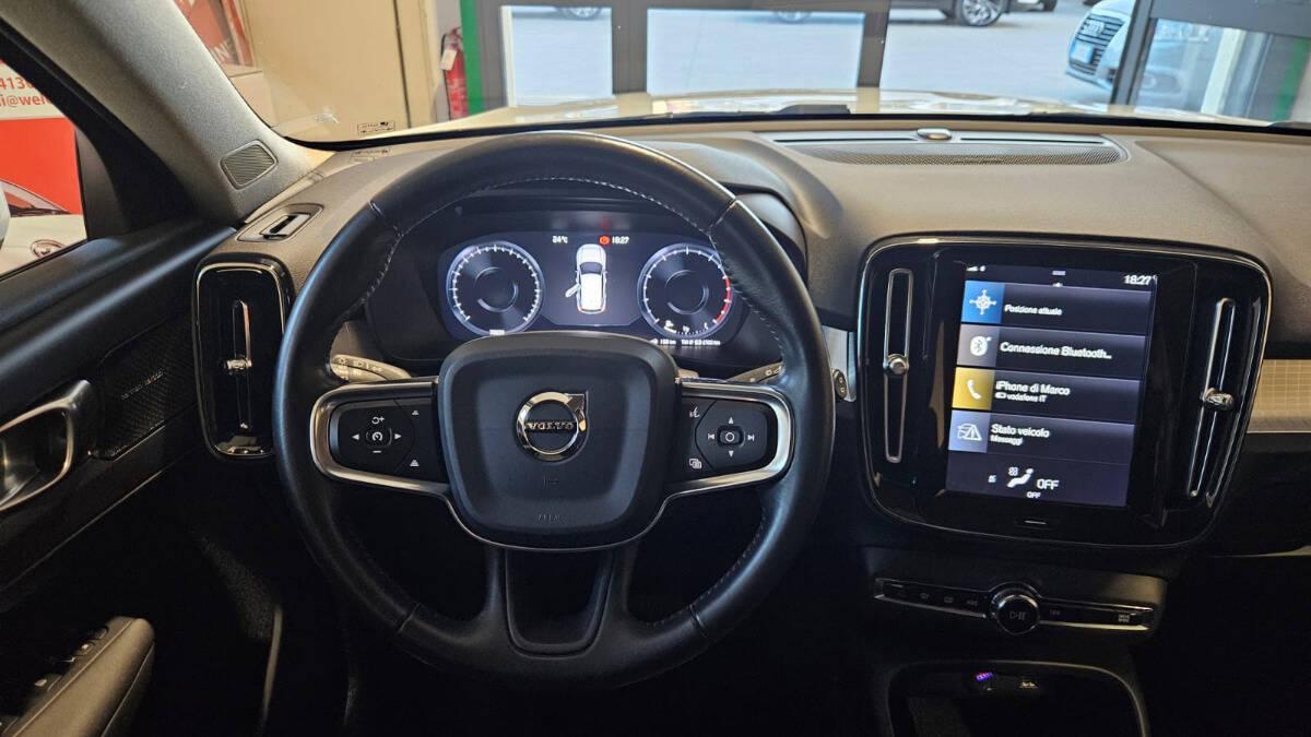 Volvo XC40 2.0 t4 Momentum awd geartronic my20