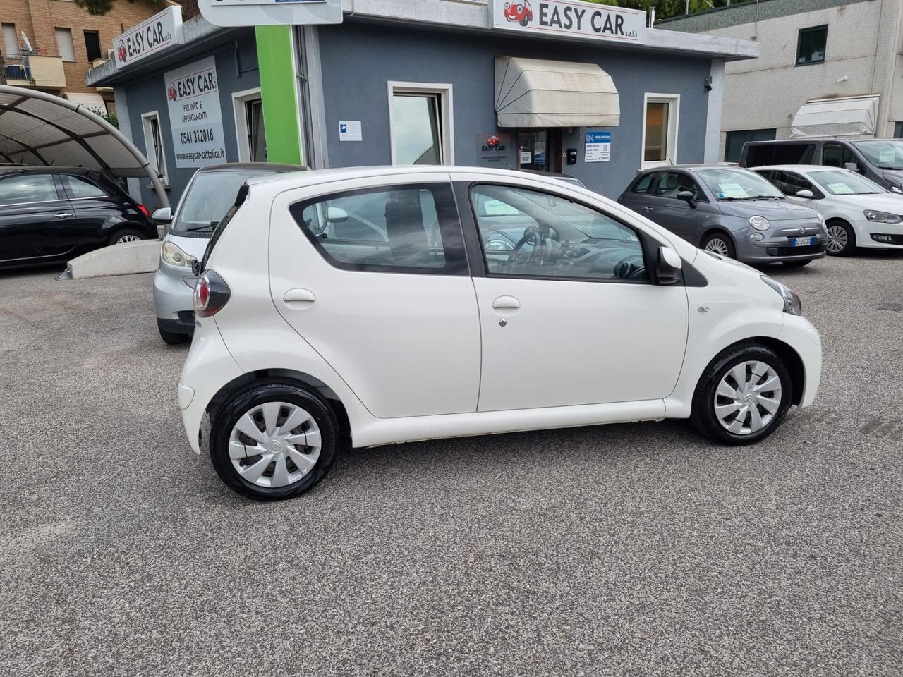 Toyota Aygo 1.0 12V VVT-i 5 porte Lounge Connect MMT