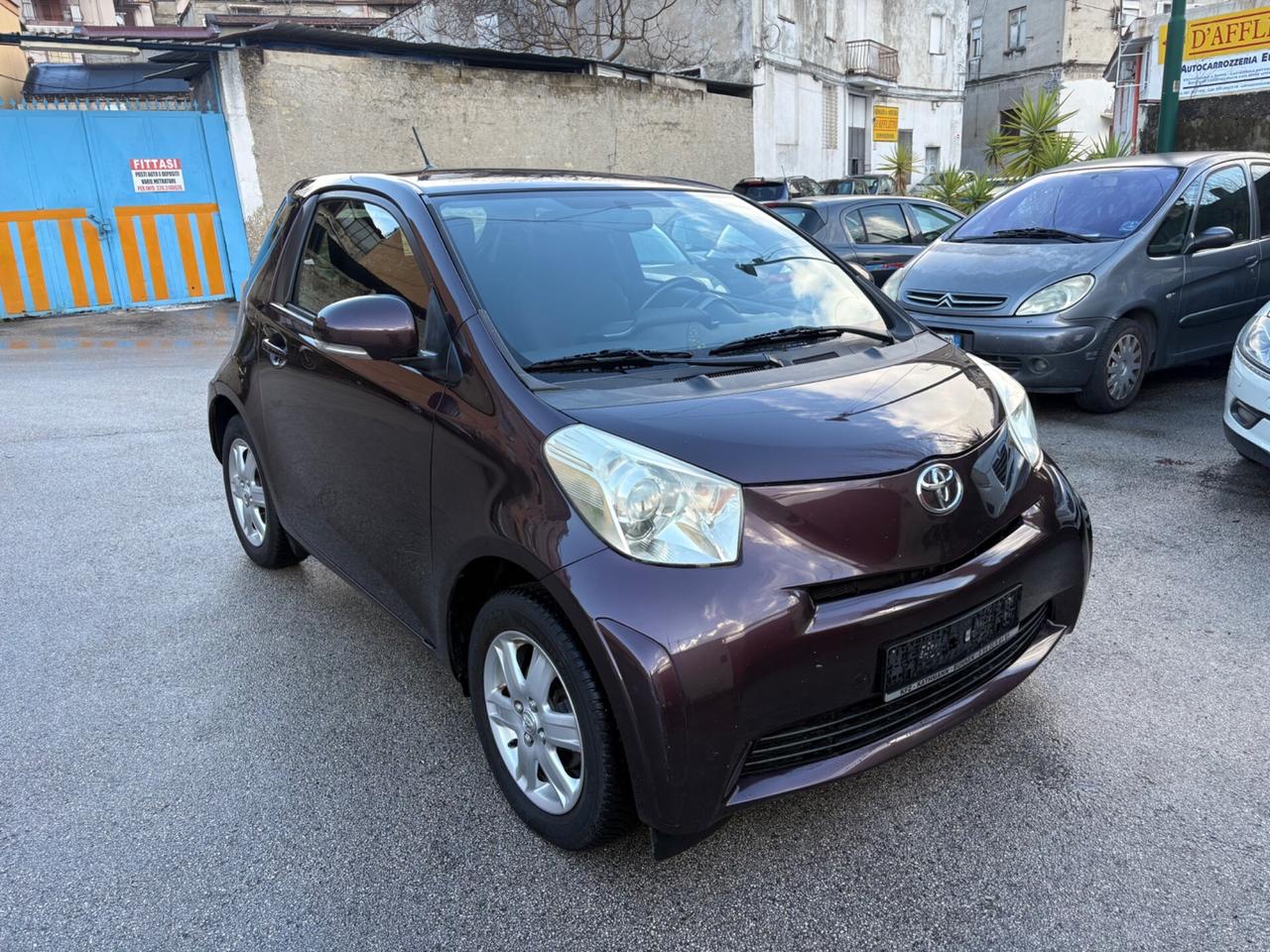 Toyota iQ 1.0