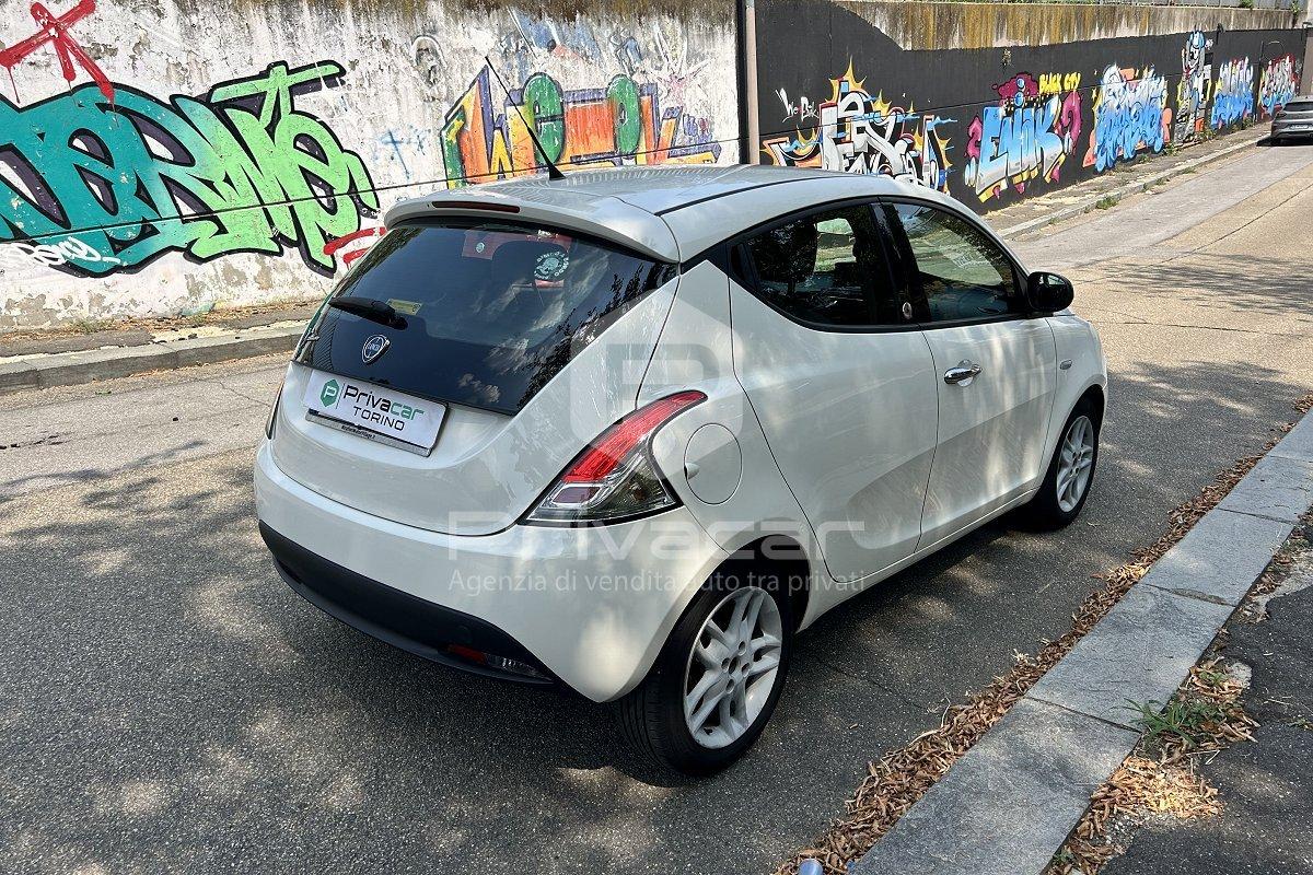 LANCIA Ypsilon 1.2 69 CV 5 porte GPL Ecochic Silver