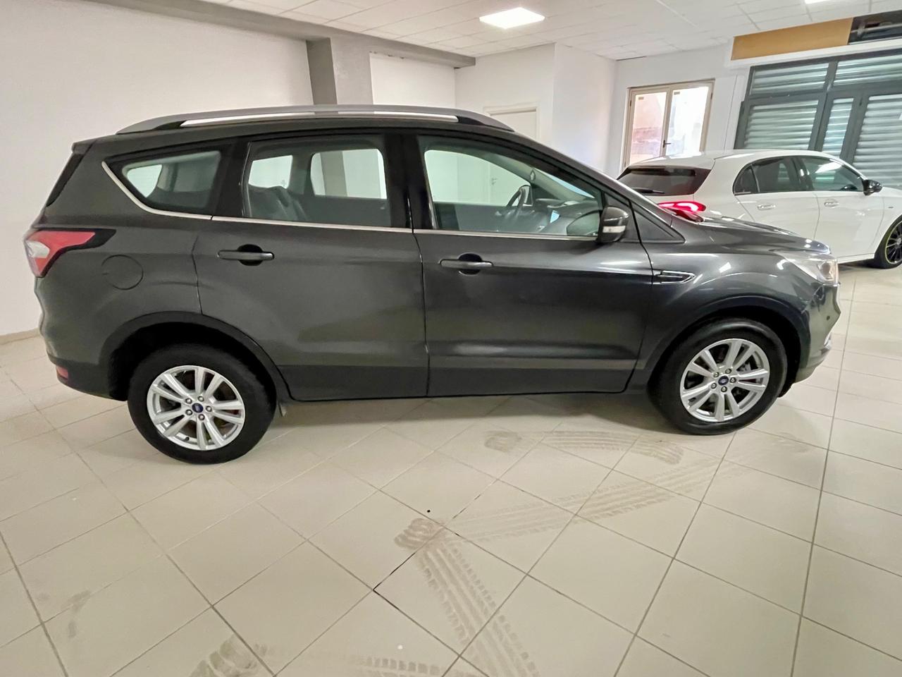 Ford Kuga 1.5 TDCI 120 CV S&S 2WD Titanium
