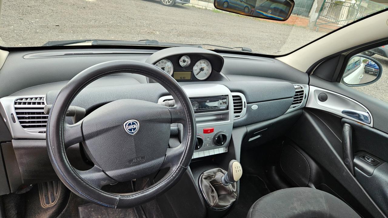 Lancia Ypsilon 1.2 Argento