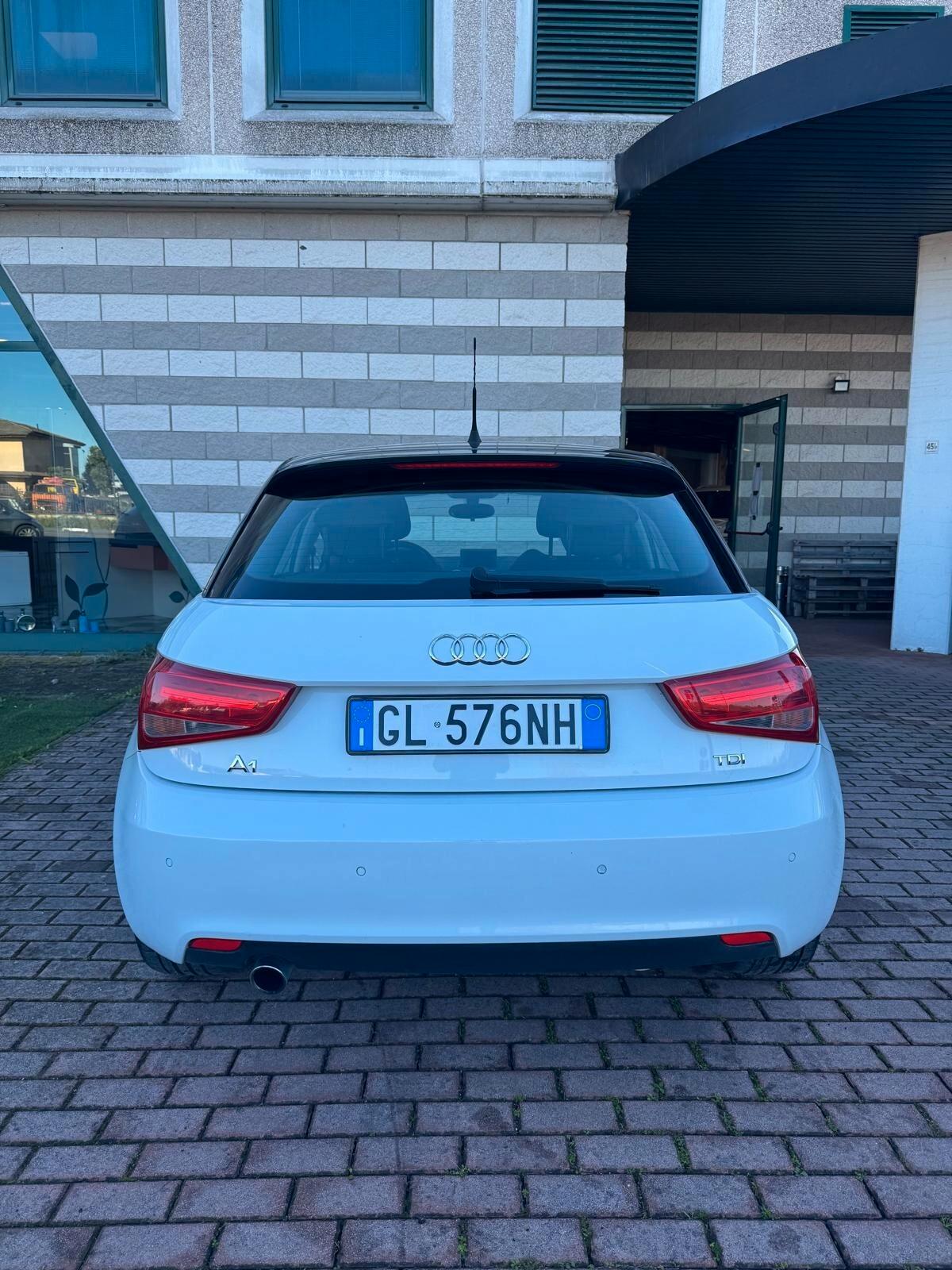 Audi A1 I Sportback 1.6 tdi S tronic Admired