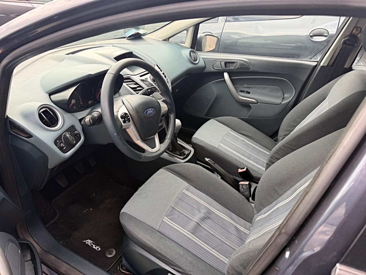 Ford Fiesta 1.4 TDCi 68CV 5 porte Titanium