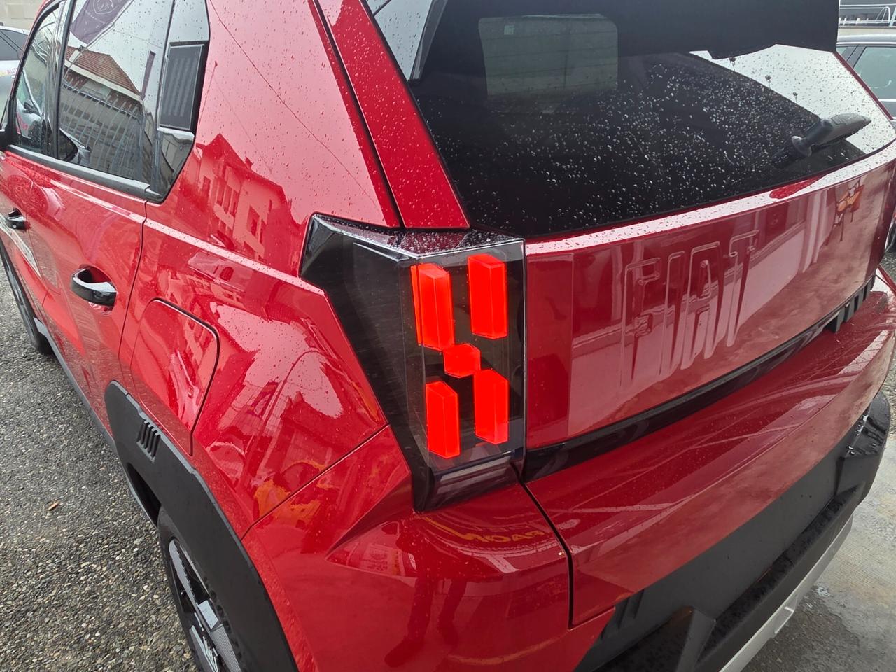 Fiat Grande Panda LA PRIMA HYBRID 100 CV KM0 NESSUN BBLIGO FINANZIARIO