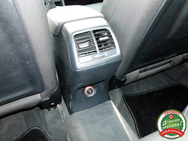 AUDI Q3 2.0 TDI 120 CV Business