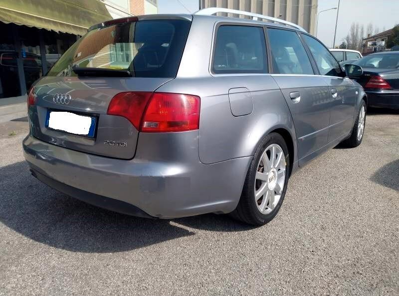 Audi A4 2.0 16V TDI Avant S-LINE