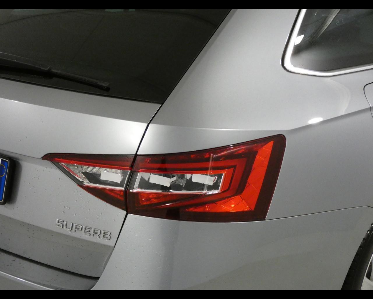 SKODA Superb 3ª serie - Superb 2.0 TDI 150 CV SCR DSG Wagon Executive