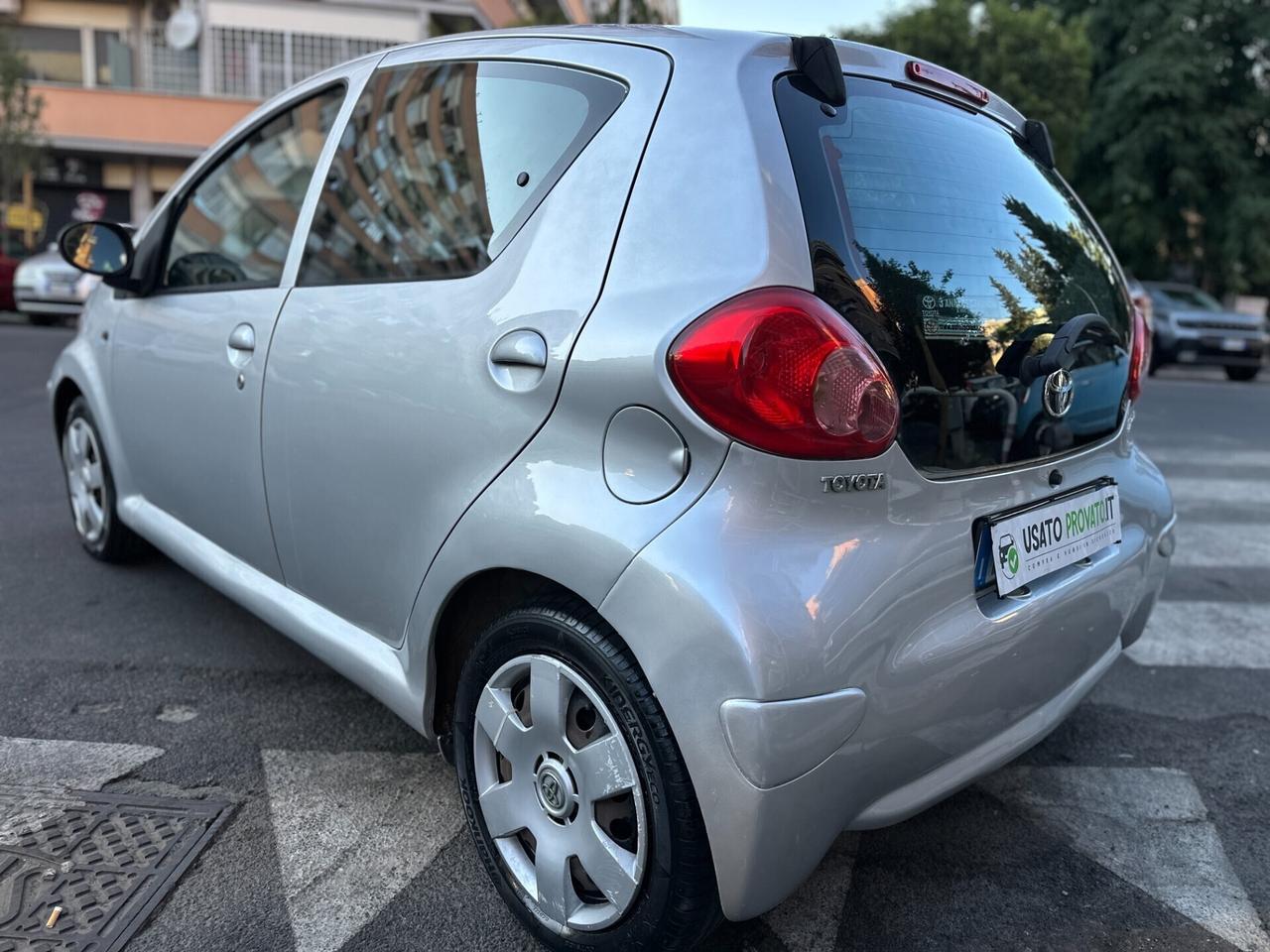 Toyota Aygo 1.0 5p 68cv E4 TAGLIANDATA