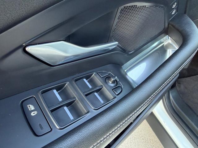 JAGUAR E-Pace 2.0D 163CV HYBRID AWD R-DYNAMIC S+VIRTUAL COCKPIT