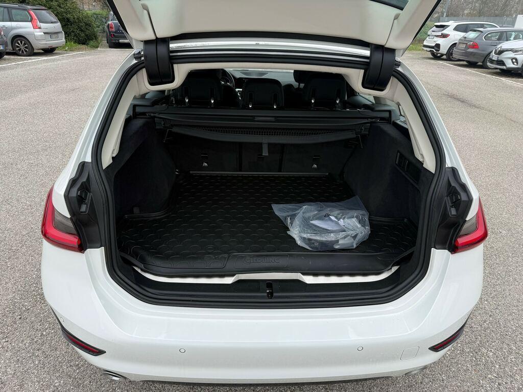 BMW Serie 3 Touring 320 e Sport Steptronic