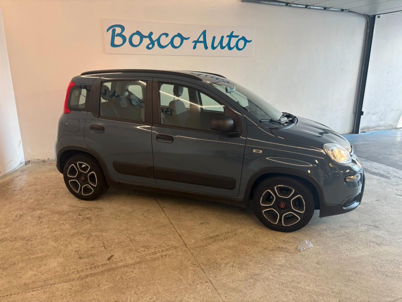 Fiat Panda Cross Panda 1.0 firefly hybrid Cross s&s 70cv 5p.ti