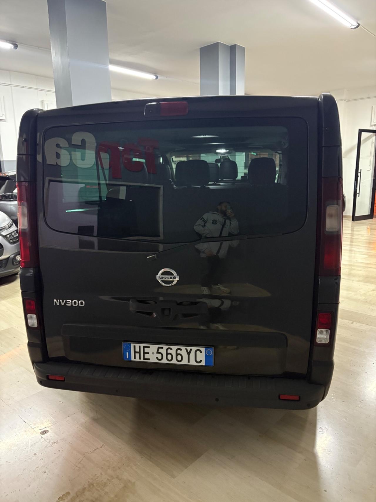 Nissan NV300 29 1.6 dCi 120CV PL-TN Bus M1