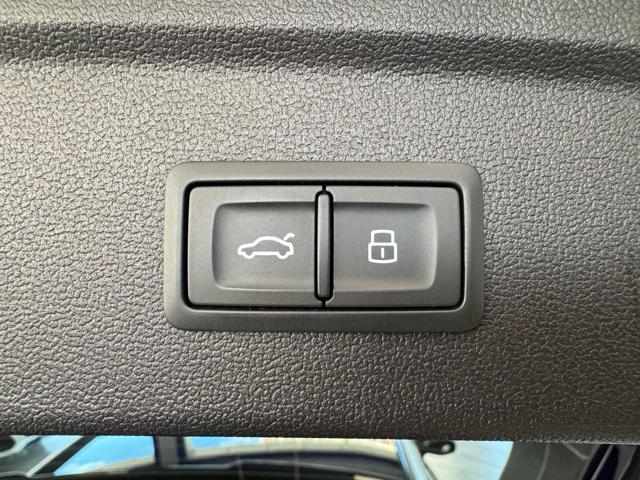 AUDI A3 SPB 30 TDI S tronic S line edition