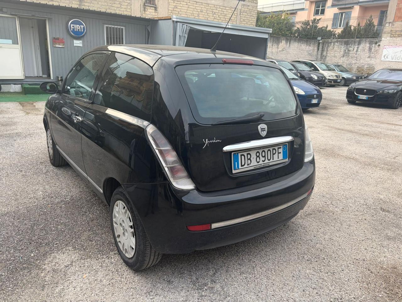 Lancia Ypsilon 1.3 MJT 90 CV versione Platino