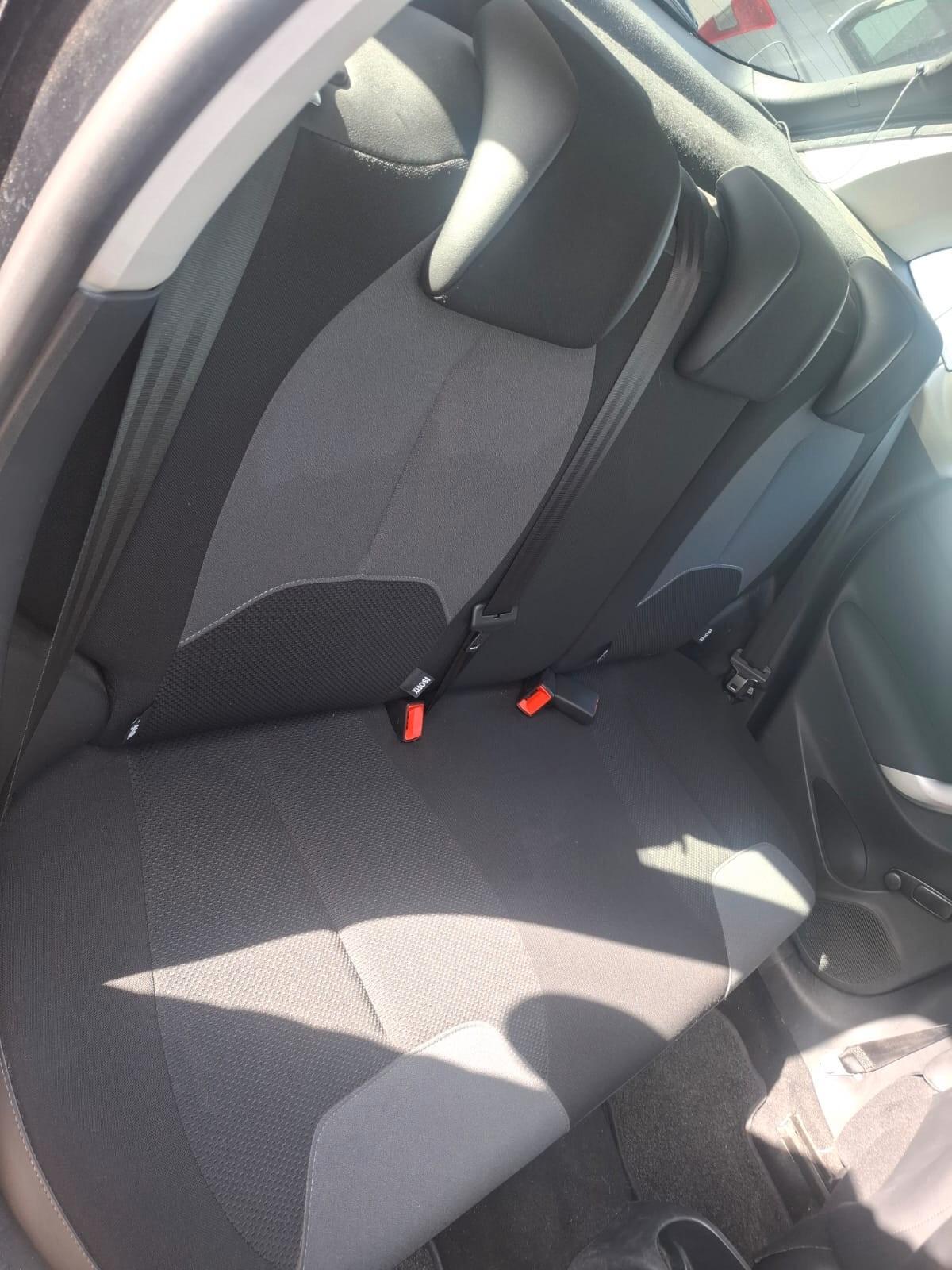 Citroen C3 PureTech 82 Exclusive (60 Kw)