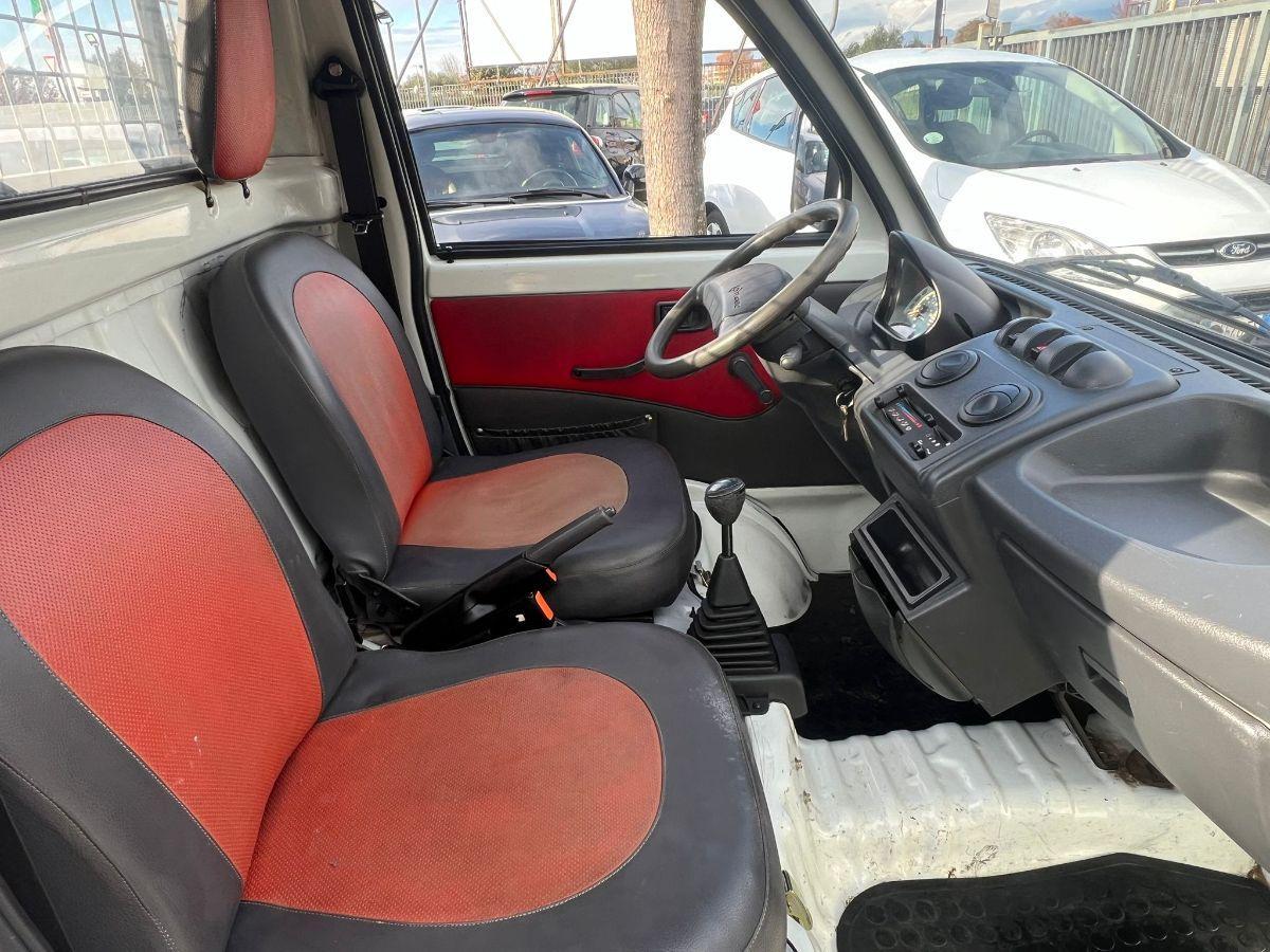 Piaggio QUARGO 690 vers. lo PINTO