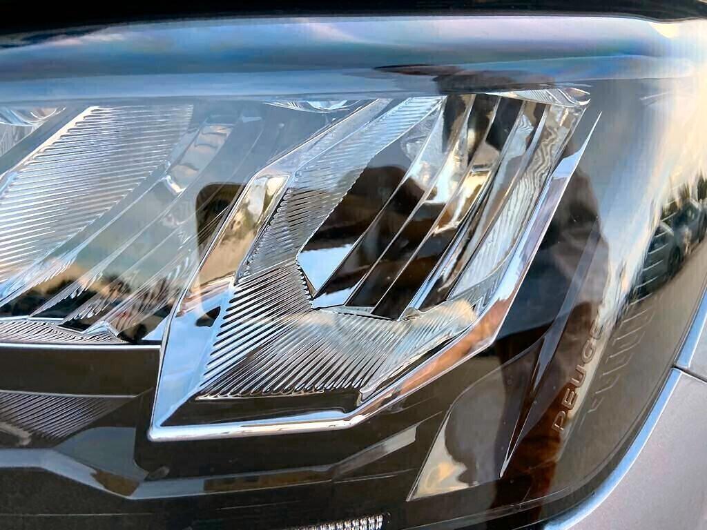 Peugeot 208 ALLURE PACK PureTech 100 5 p.