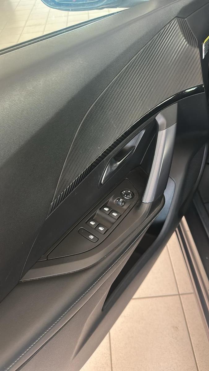 PEUGEOT - 2008 - BlueHDi 100 S&S Allure Navi Pack