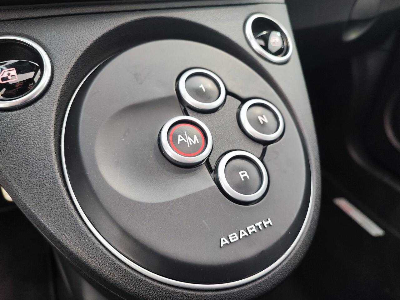 Abarth 595 1.4 Turbo T-Jet Turismo FULL OPTIONAL