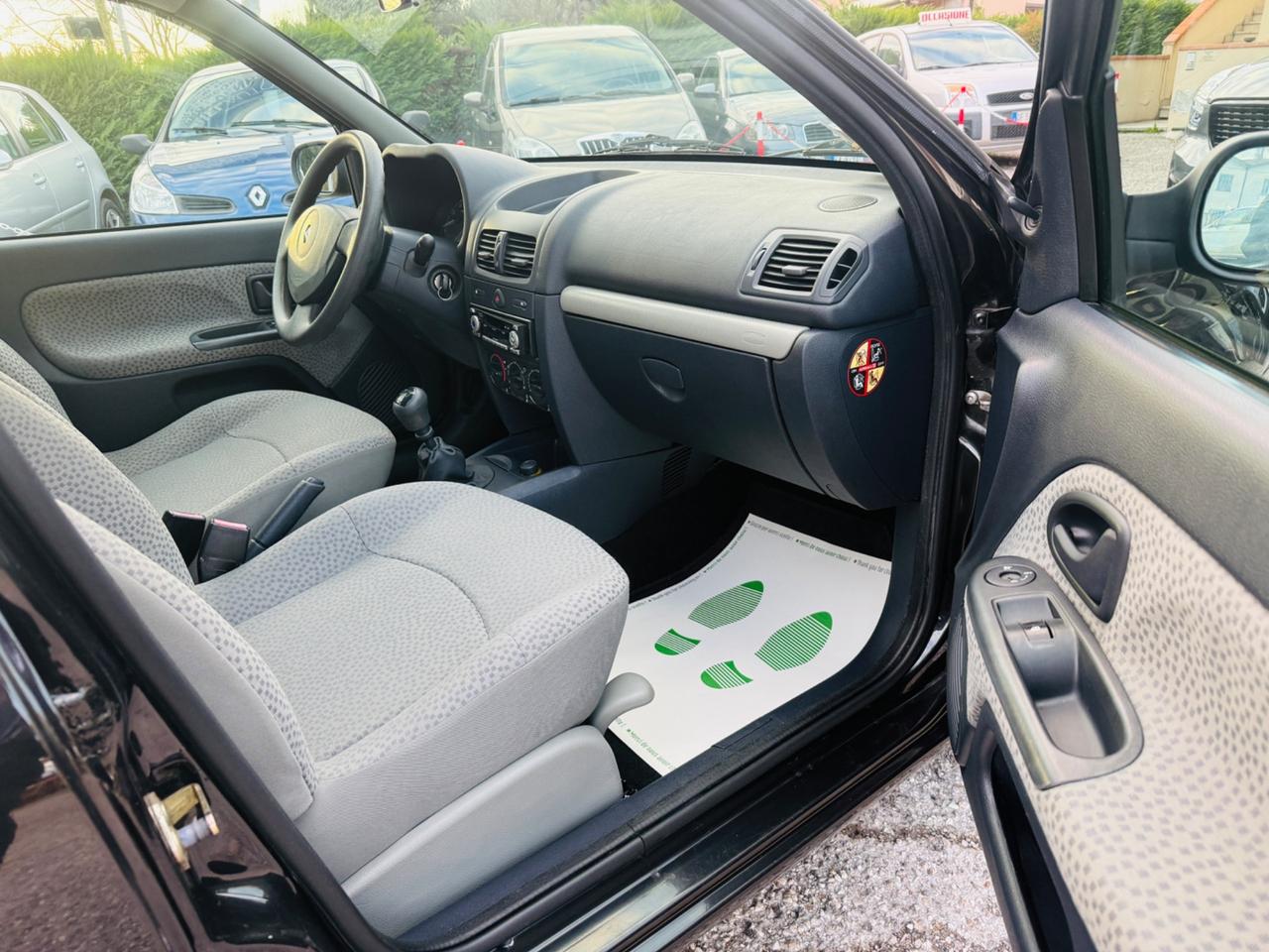 Renault Clio 1.2 16V 5 porte 121.000 km!!