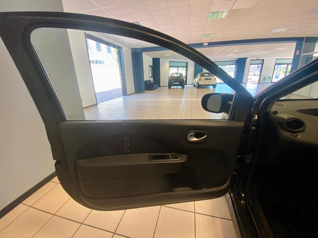 Renault Twingo 1.2 16V TCE Dynamique