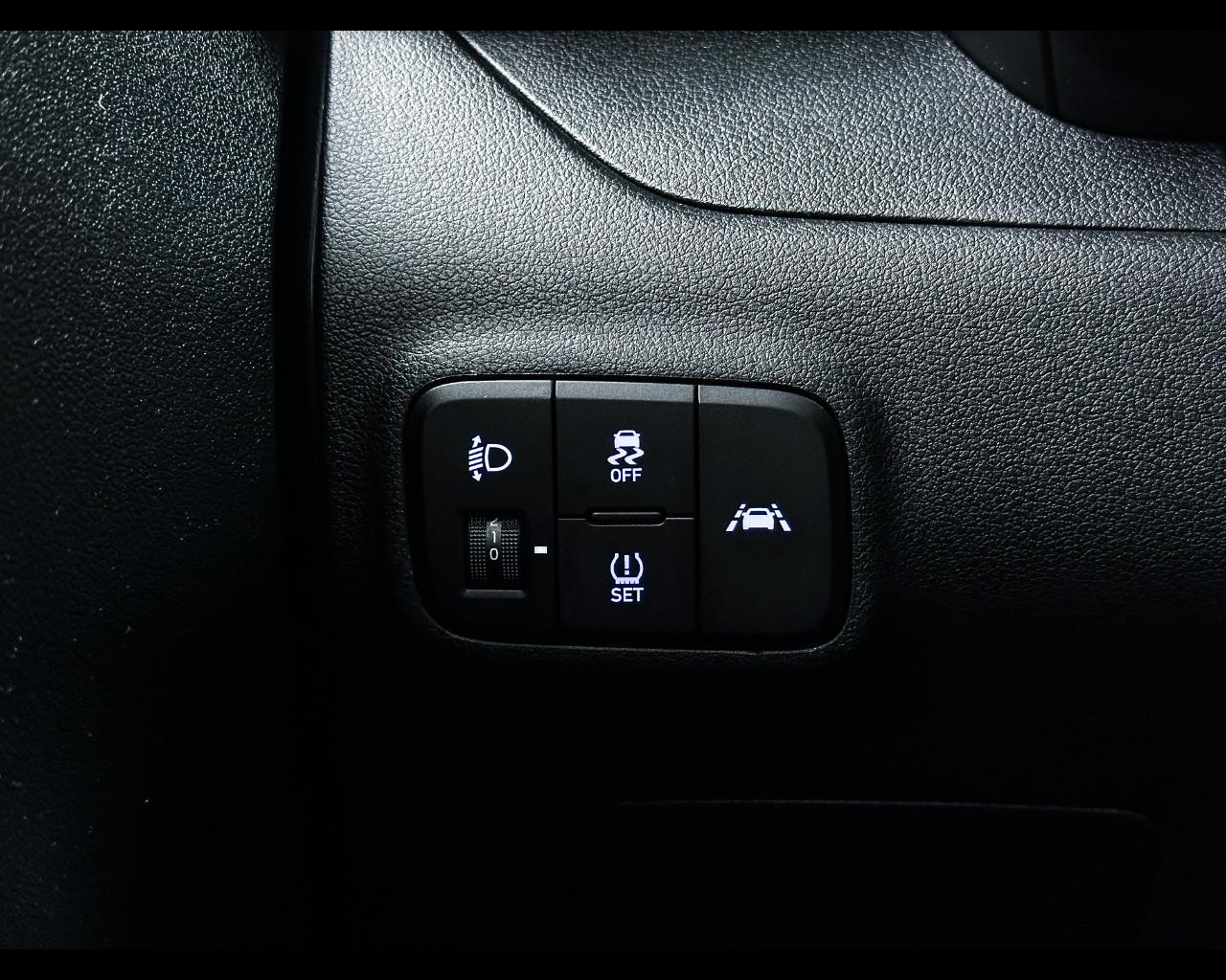 HYUNDAI i10 1.0 MPI Tech