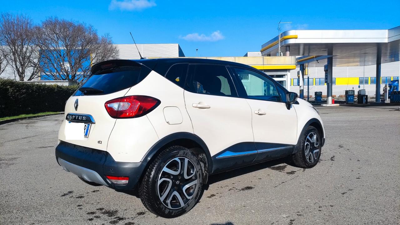 Renault Captur 1.5 dCi 8V 90 CV 66KW NEOPATENTATI - 2015