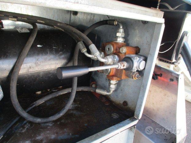 Iveco EUROCARGO 120/24 TRASPORTO BESTIAME