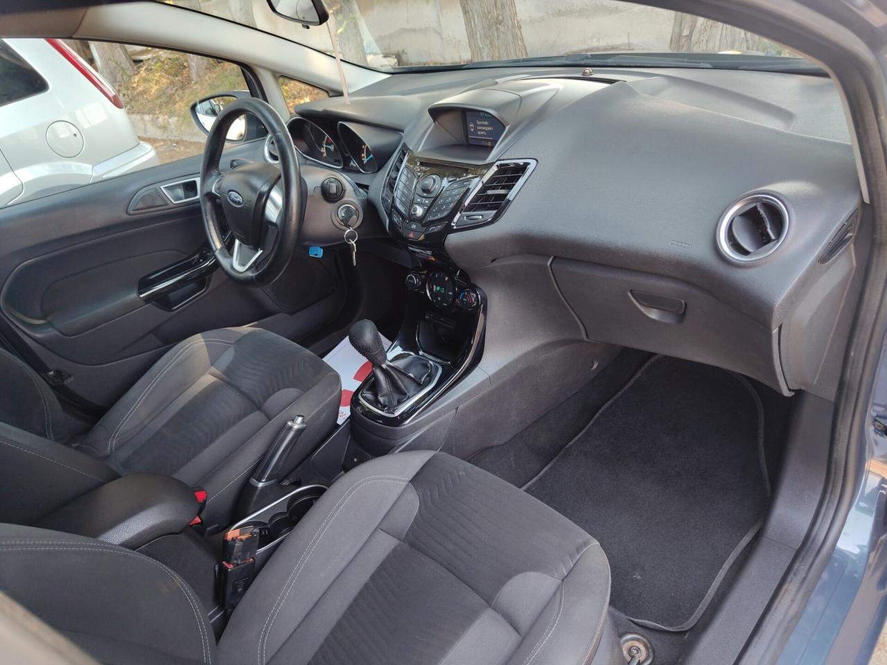 Ford Fiesta 1.5 TDCi 75CV 5 porte Titanium