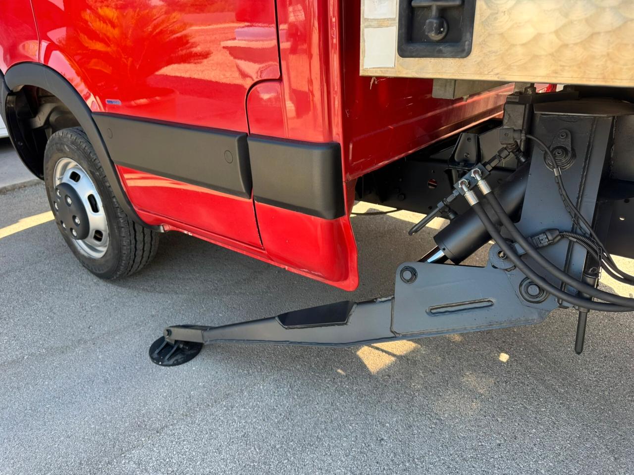 IVECO DAILY 35C CESTELLO TELESCOPICO 20.000KM