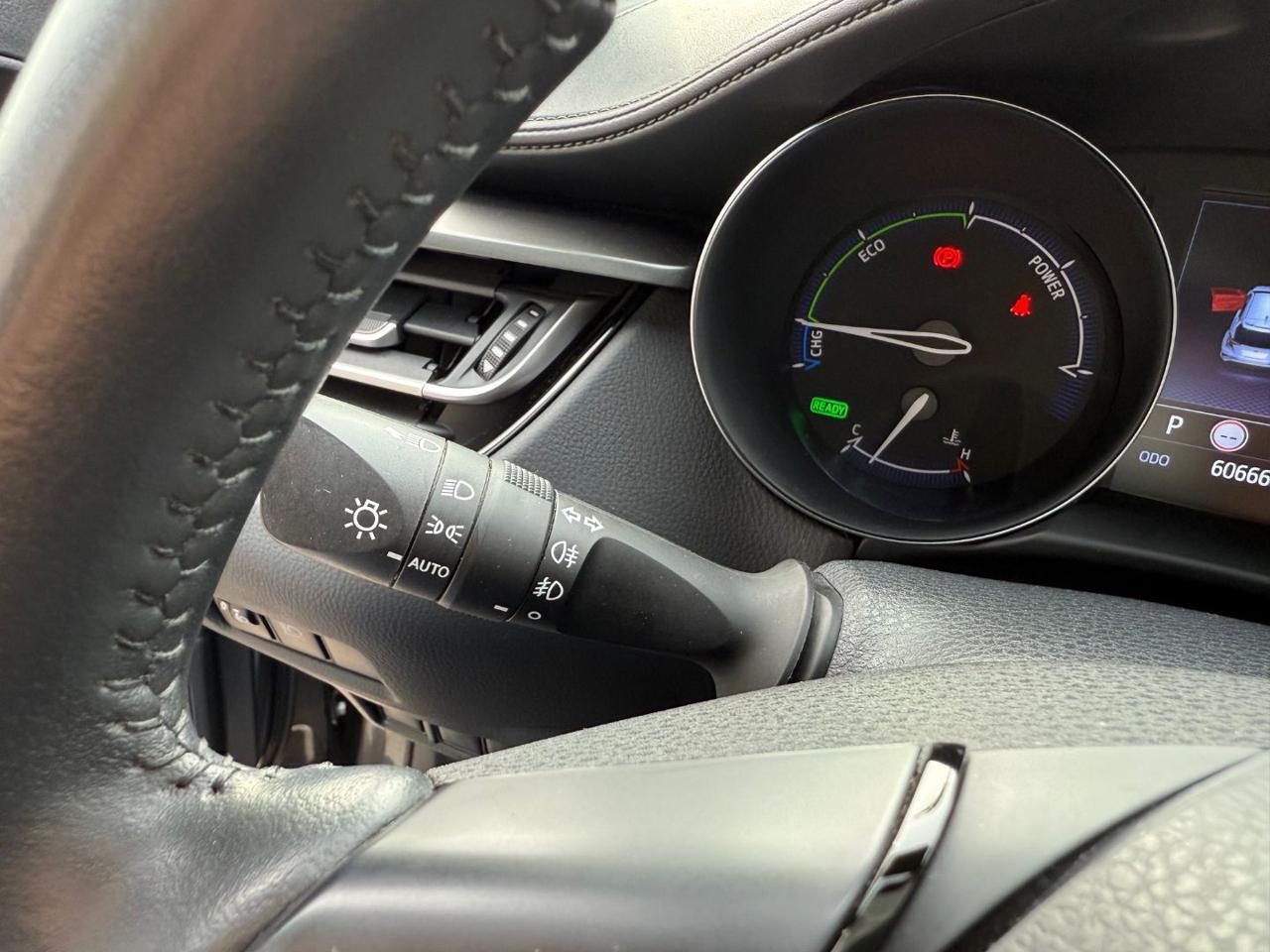 TOYOTA C-HR 1.8 Hybrid E-CVT Lounge