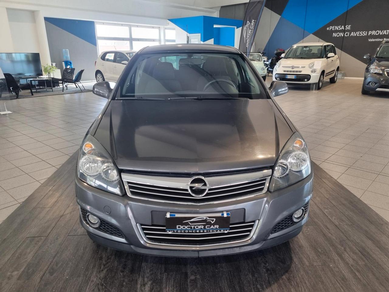 Opel Astra 1.6 115CV 5 porte Cosmo