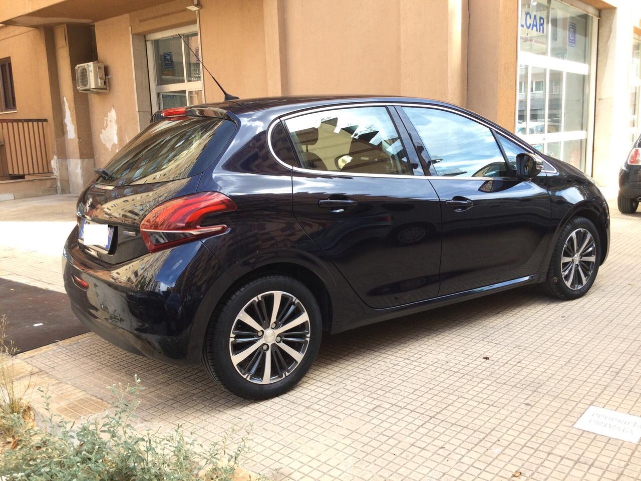 Peugeot 208 1.2 Allure 5 porte
