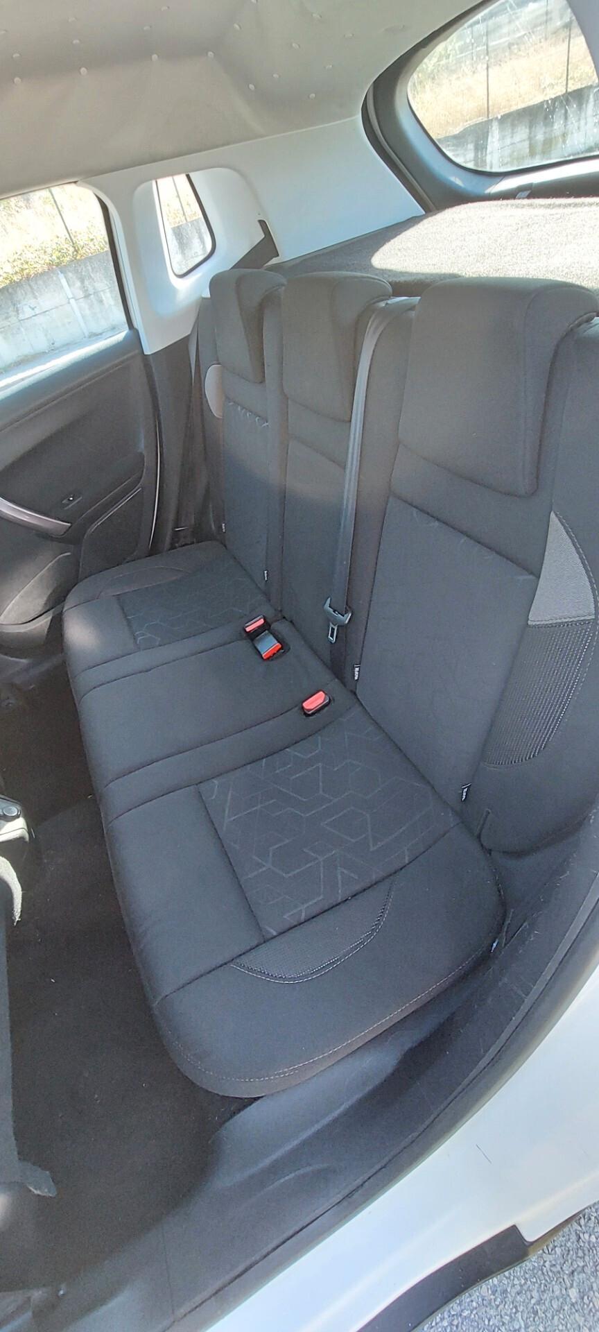 PEUGEOT 2008 1,2 BENZINA GIUDABILE DA NEOPATENTATI TELEFONO NAVIGATORE IMPECCABILE