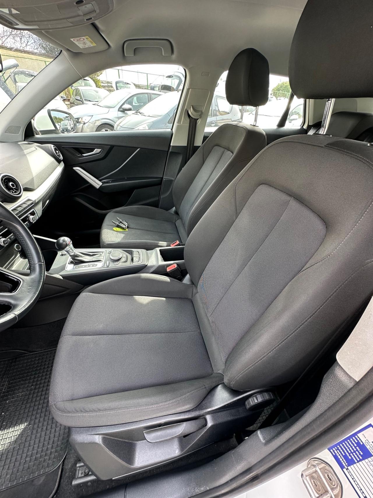 Audi Q2 30 TDI S tronic Identity Black