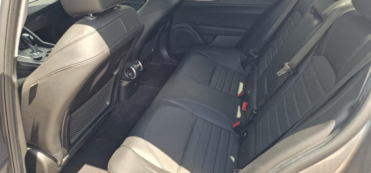 GIULIA 2.2 JTM 180 CV AT8 SPORT EDITION PAERI AL NUOVO