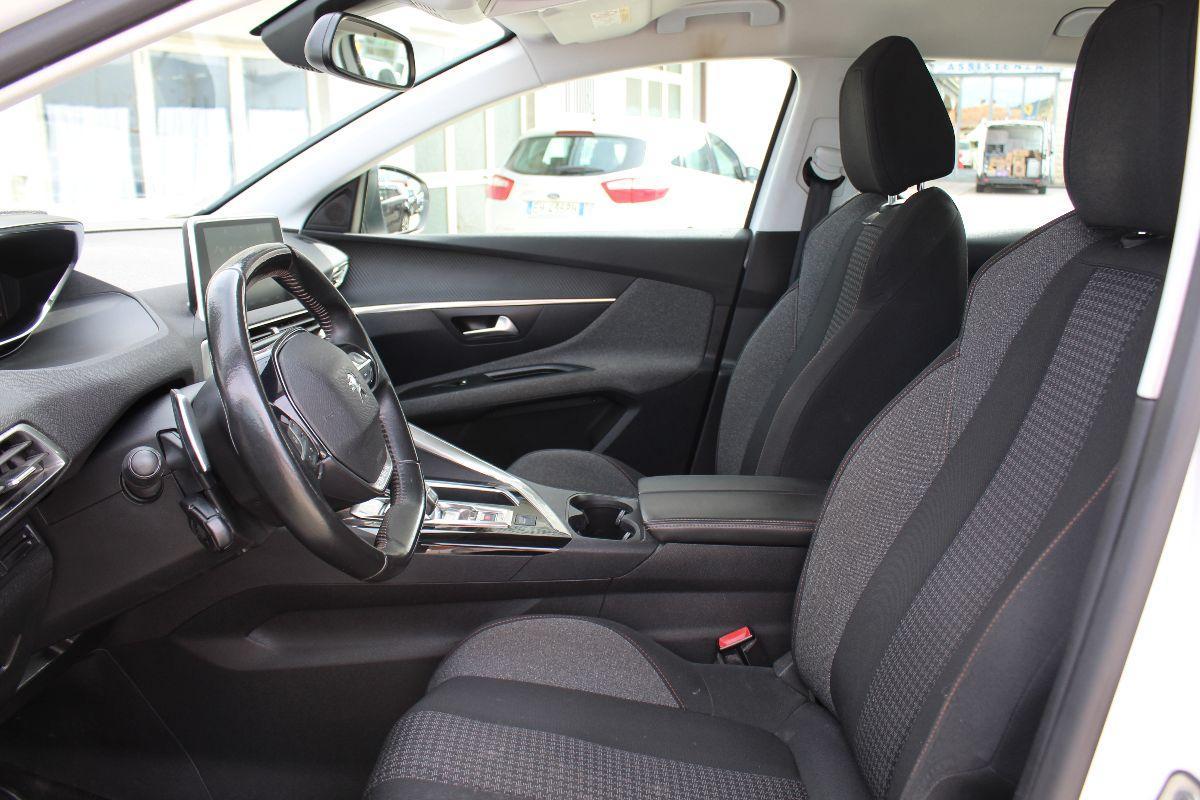 PEUGEOT - 3008 - BlueHDi 130 EAT8 S&S Allure