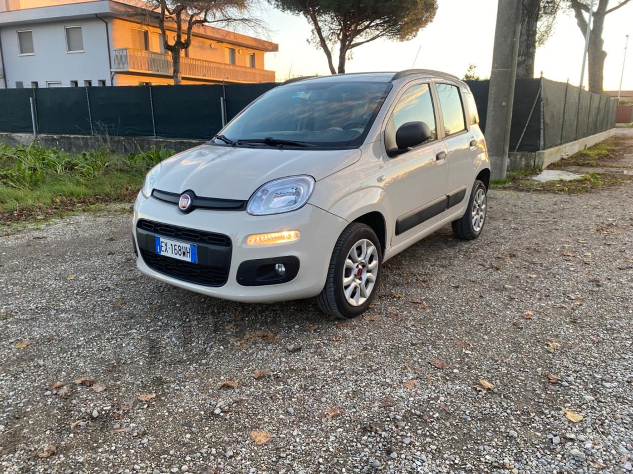 Fiat Panda 0.9 TwinAir Turbo Natural Power Lounge