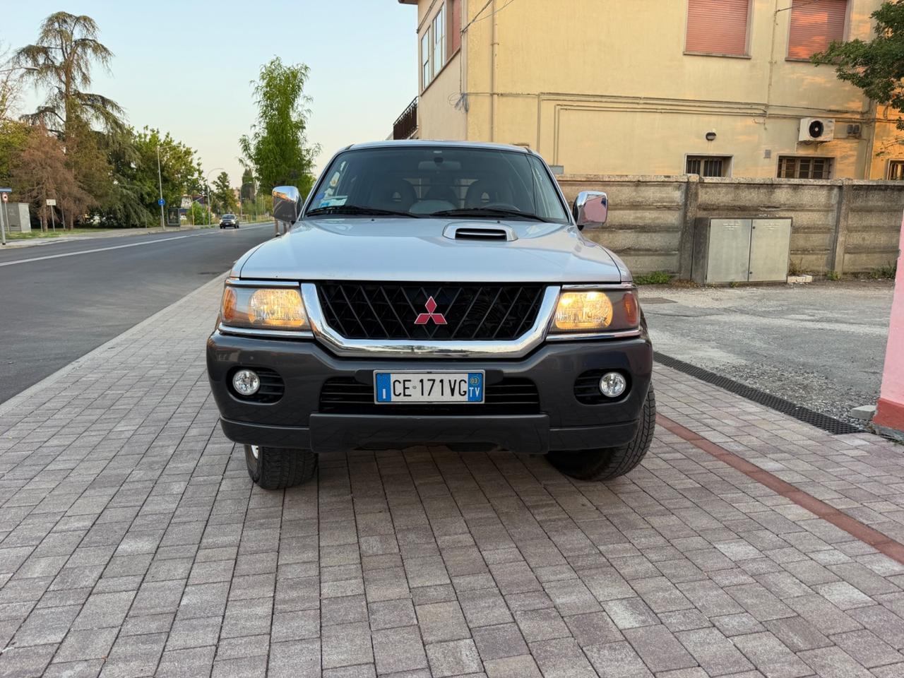 Mitsubishi Pajero Sport 2.5 TDI GLS Target