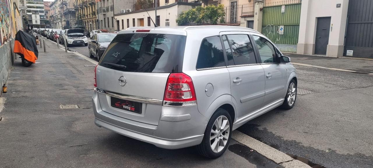 Opel Zafira 1.6 16V VVT Cosmo