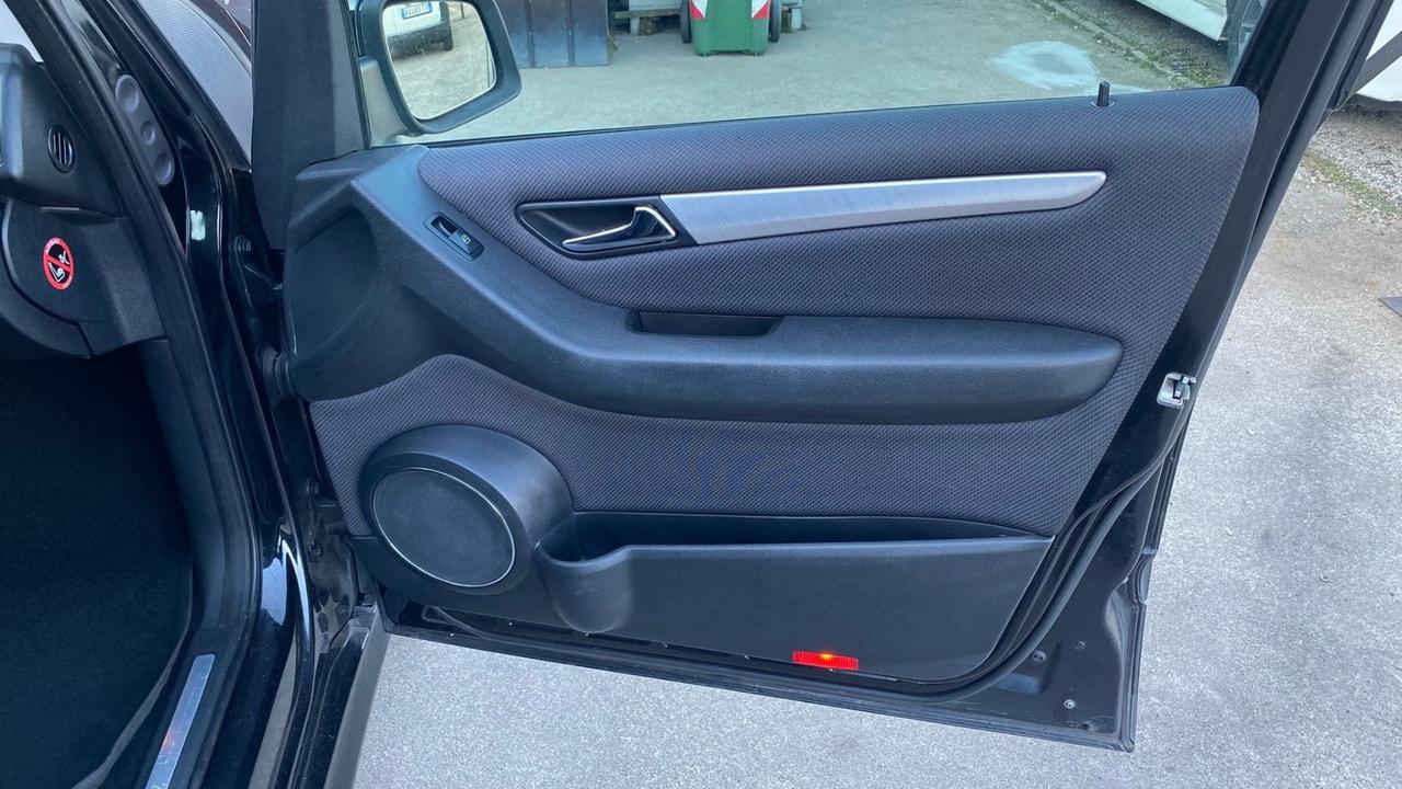 Mercedes-benz B 180 CDI BlueEFFICIENCY Premium