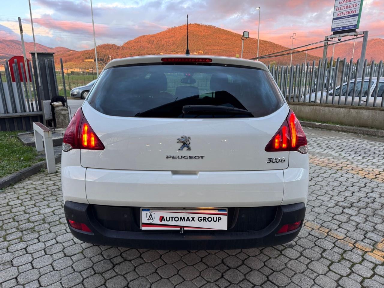 Peugeot 3008 1.6 HDi 115CV Business