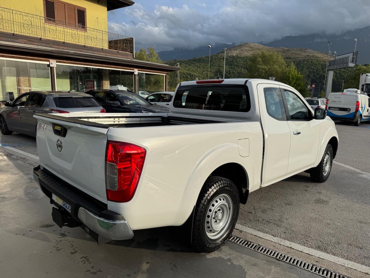 Nissan Navara 2.3 dCi 4WD King Cab N-Connecta, FULL