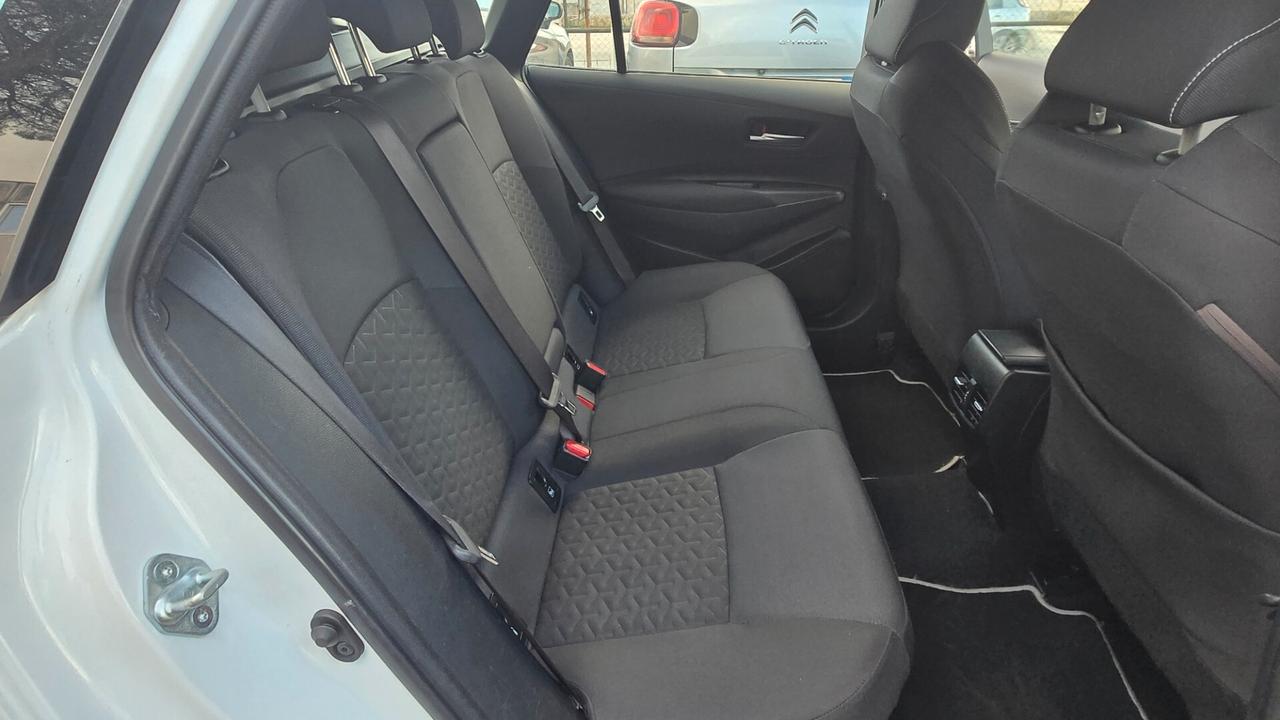 Toyota Corolla Touring Sports 1.8 Hybrid Active