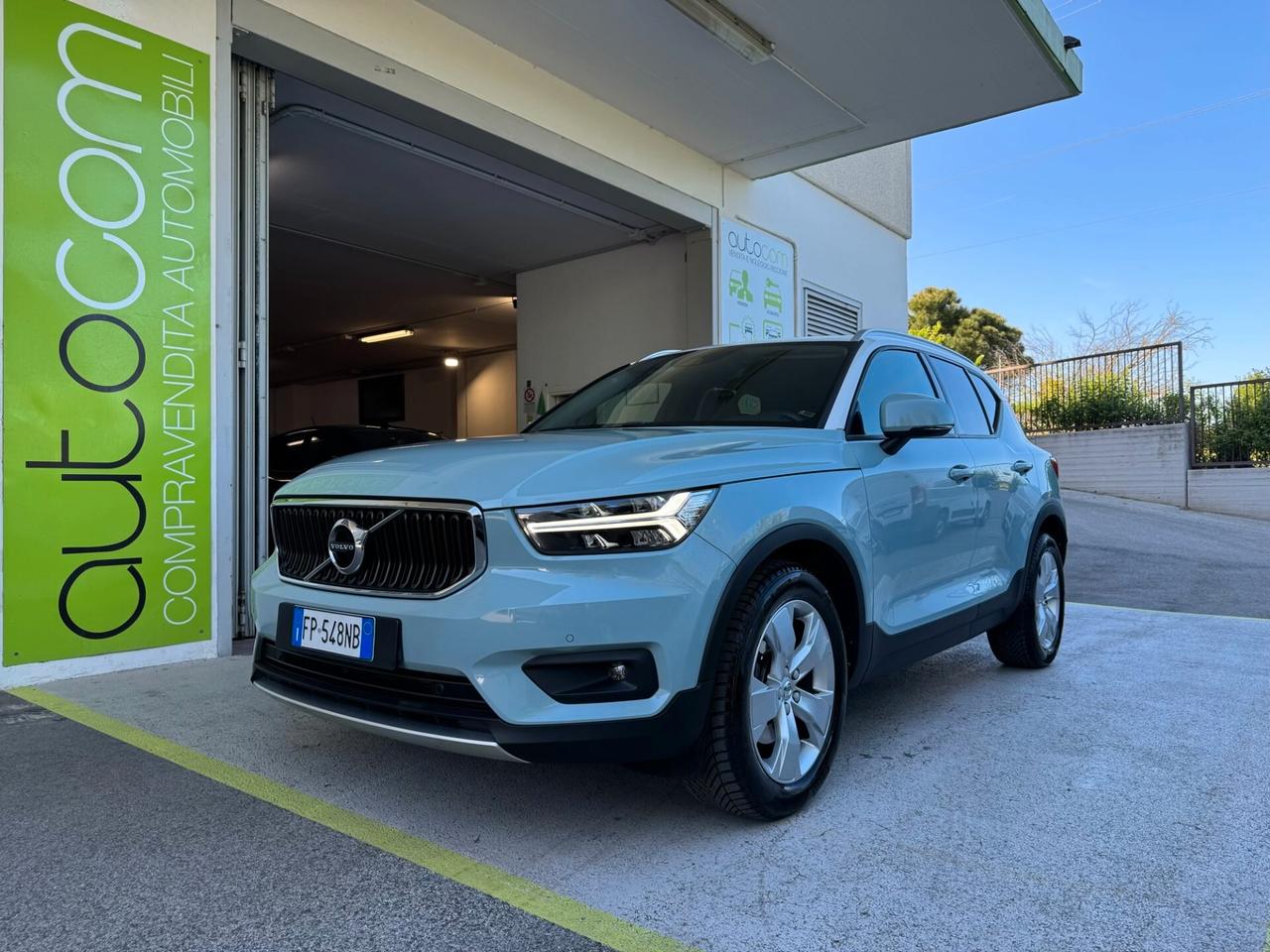 Volvo XC40 2.0 d4 Momentum AWD GEARTRONIC UNIPROP.